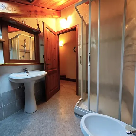 Hostdomus - La Casa Di Merlino Apartment Traverses