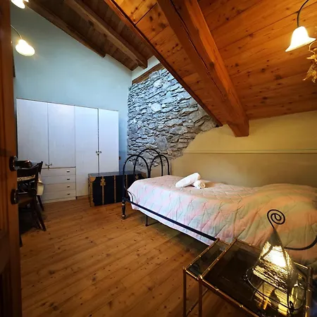 Hostdomus - La Casa Di Merlino Traverses