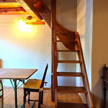 Hostdomus - La Casa Di Merlino * Traverses