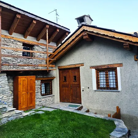 Hostdomus - La Casa Di Merlino Apartment *